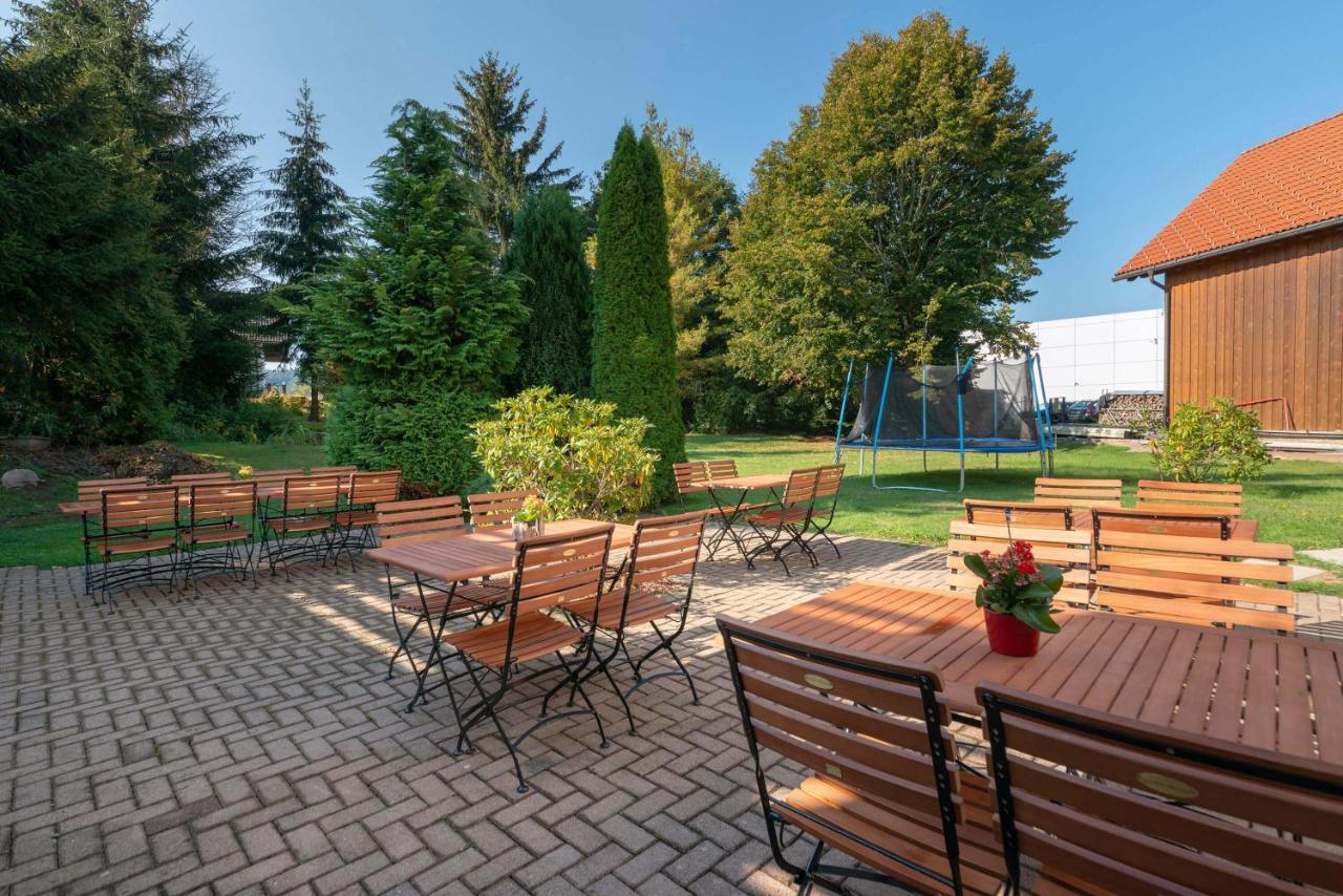 Landgasthof Zum Dorfkrug Hotel 3*