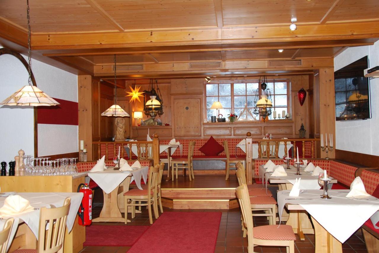 Landgasthof Zum Dorfkrug Hotel Häusern